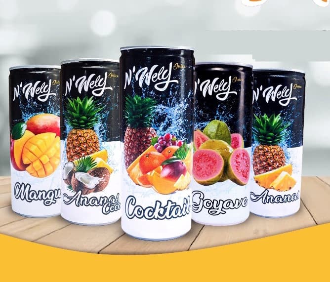 Délicieuse gamme de jus de fruits N'Wely en canette de 250 ml : Ananas, Ananas-Coco, Cocktail Tropical, Goyave et Mangue (Sahel Agri-Sol / Adalidda / domaine public)