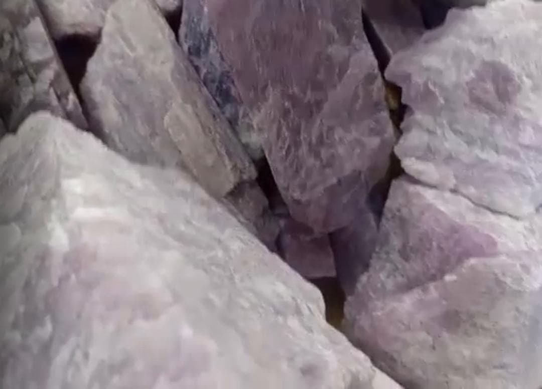 Lithium ore (Adalidda / Sahel Agri-Sol / Public domain)
